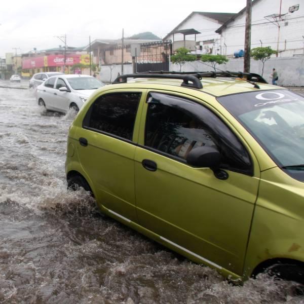 INAMHI: lluvias y tormentas hasta el 22 de octubre featuring Ecuador